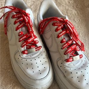 AIR FORCE 1 LOW Big Boys 6.5
"Supreme - Mini Box Logo White"